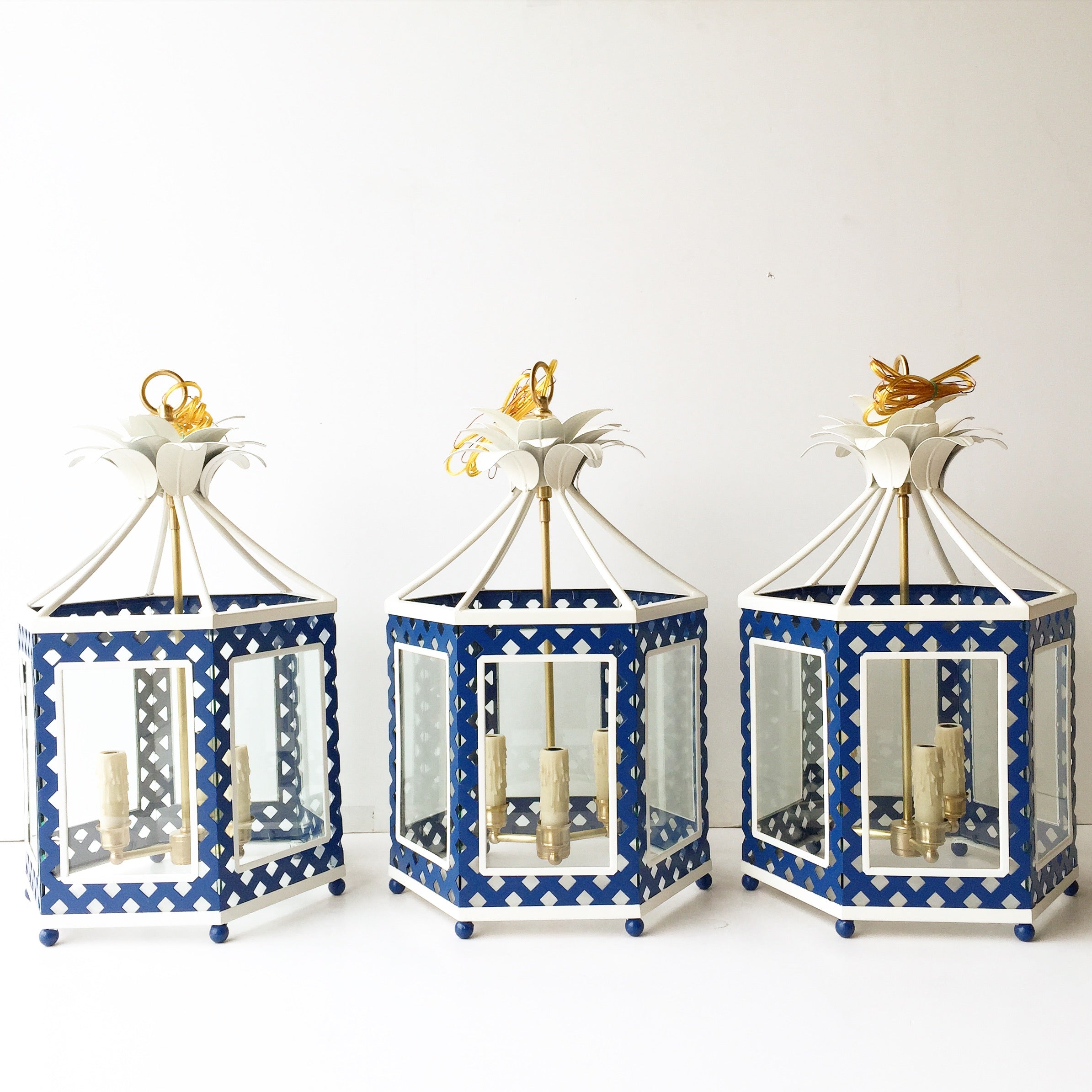 ELSIE LANTERN – Coleen & Company